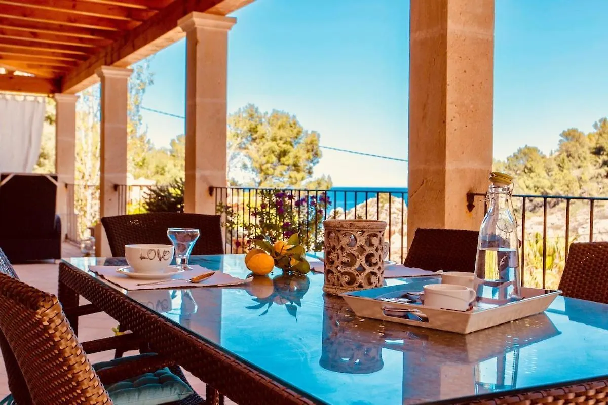 Villa Del Mar In Cala Deia Spanyolország